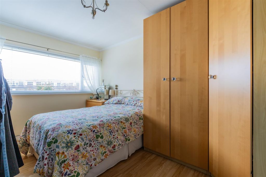 Property photo 3 of 14 116-6.Jpg