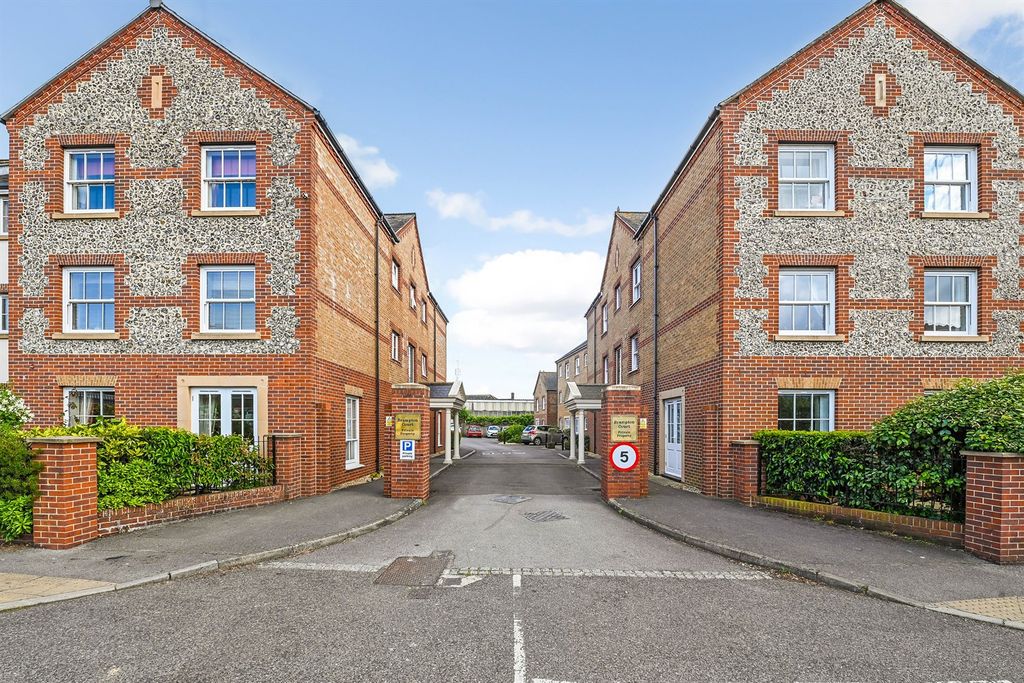 Property photo 1 of 7 (Main)