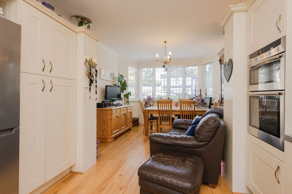 Property photo 2 of 17 Picture No. 06