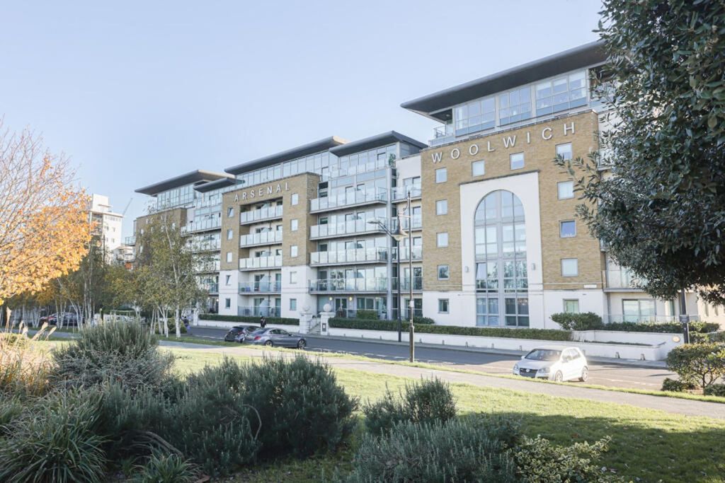 Property photo 1 of 29 Outside