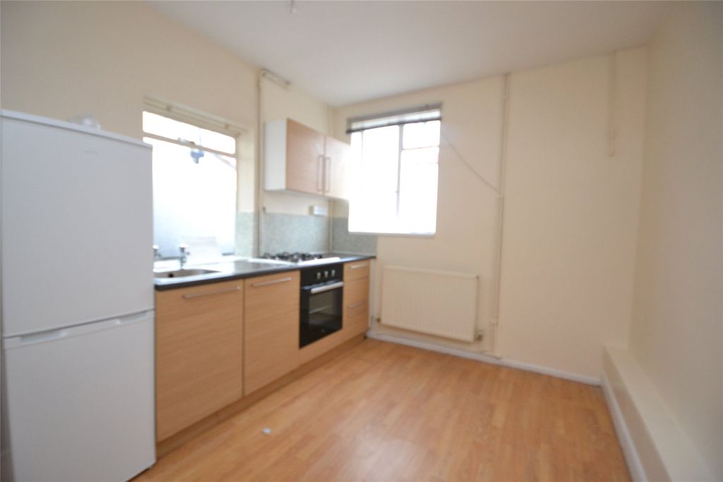 Property photo 3 of 8 Kitchen