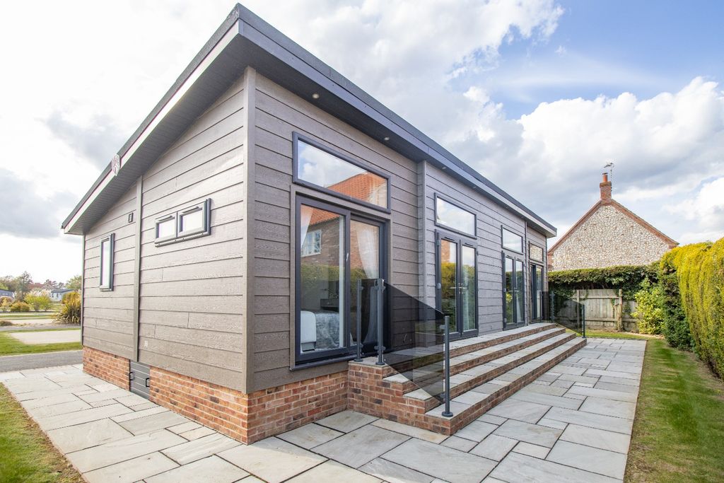 Property photo 1 of 23 4171200