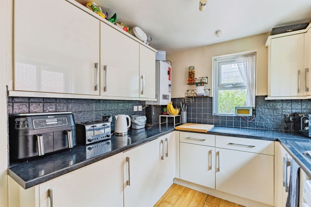 Property photo 3 of 14