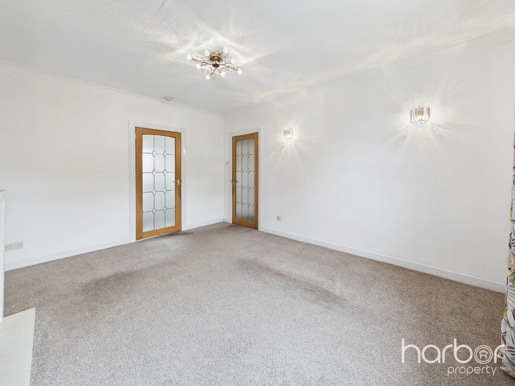 Property photo 3 of 15 5002466