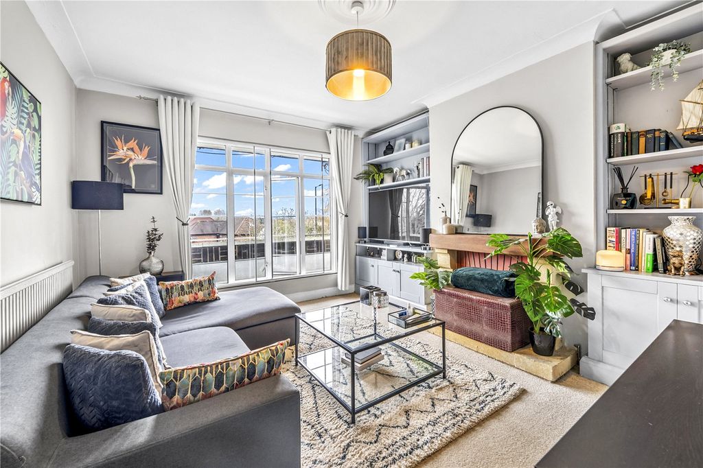 Property photo 2 of 13 Picture No. 14