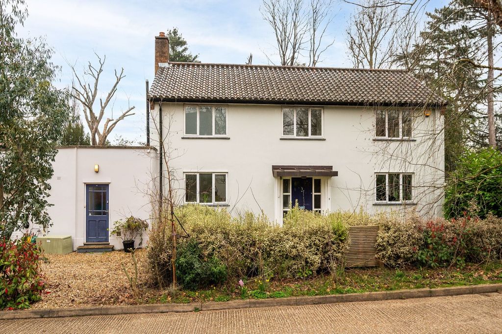 Property photo 2 of 18