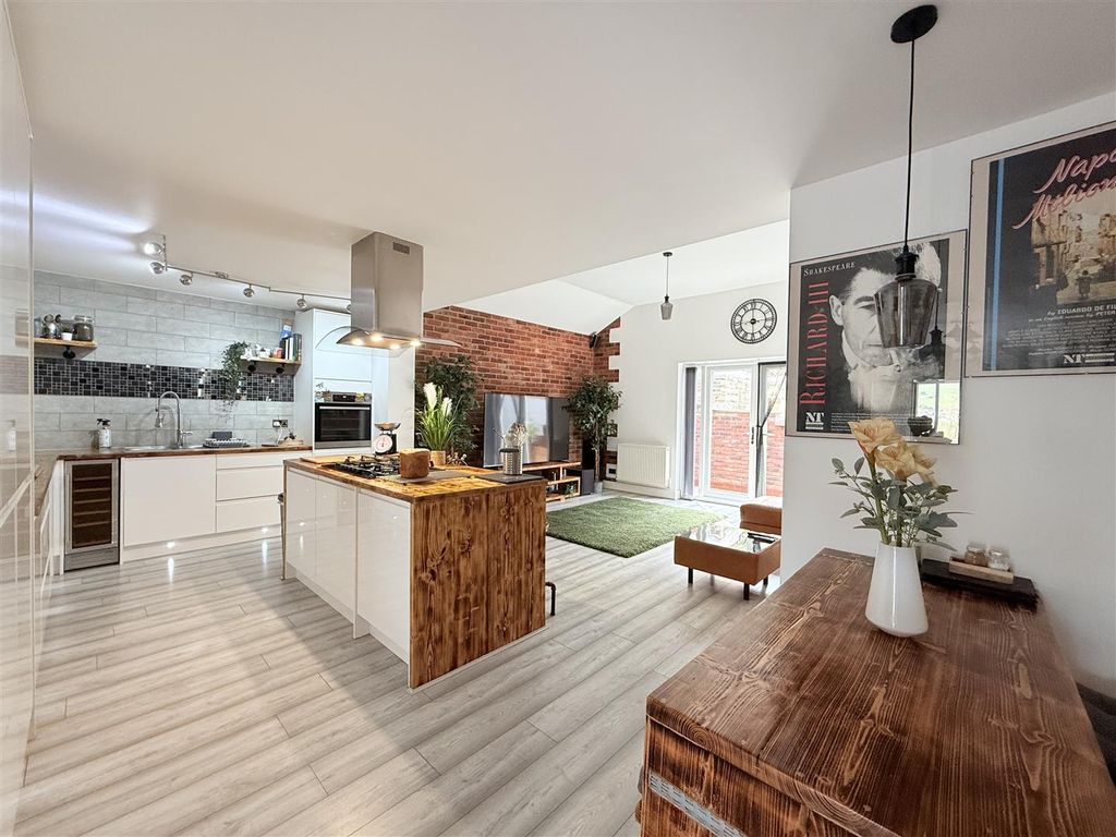 Property photo 3 of 22 Img_5766.Jpeg