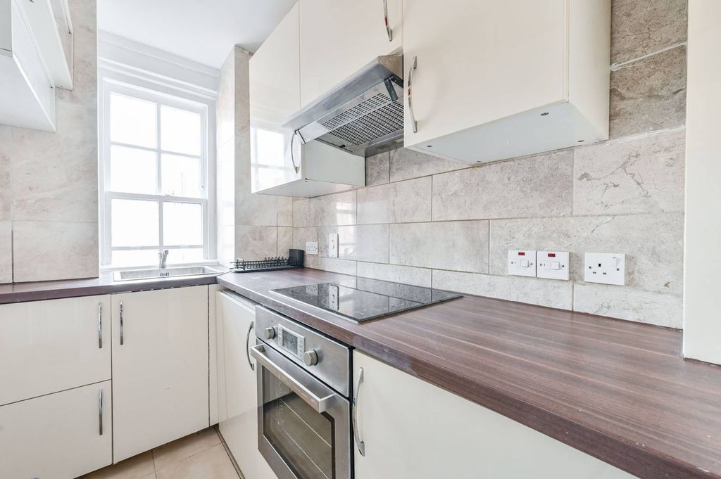 Property photo 3 of 3