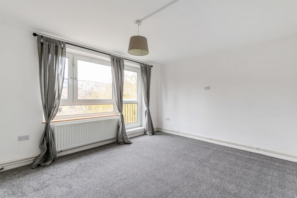 Property photo 2 of 7 814138 (3)