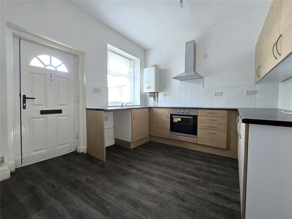 Property photo 3 of 13 Kitchen