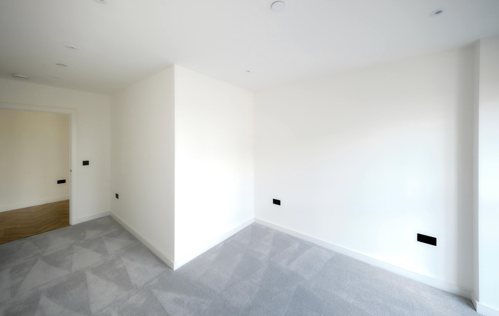 Additional image 6 of 2 bed flat for saleWheatfield Way, Kingston Upon Thames KT1