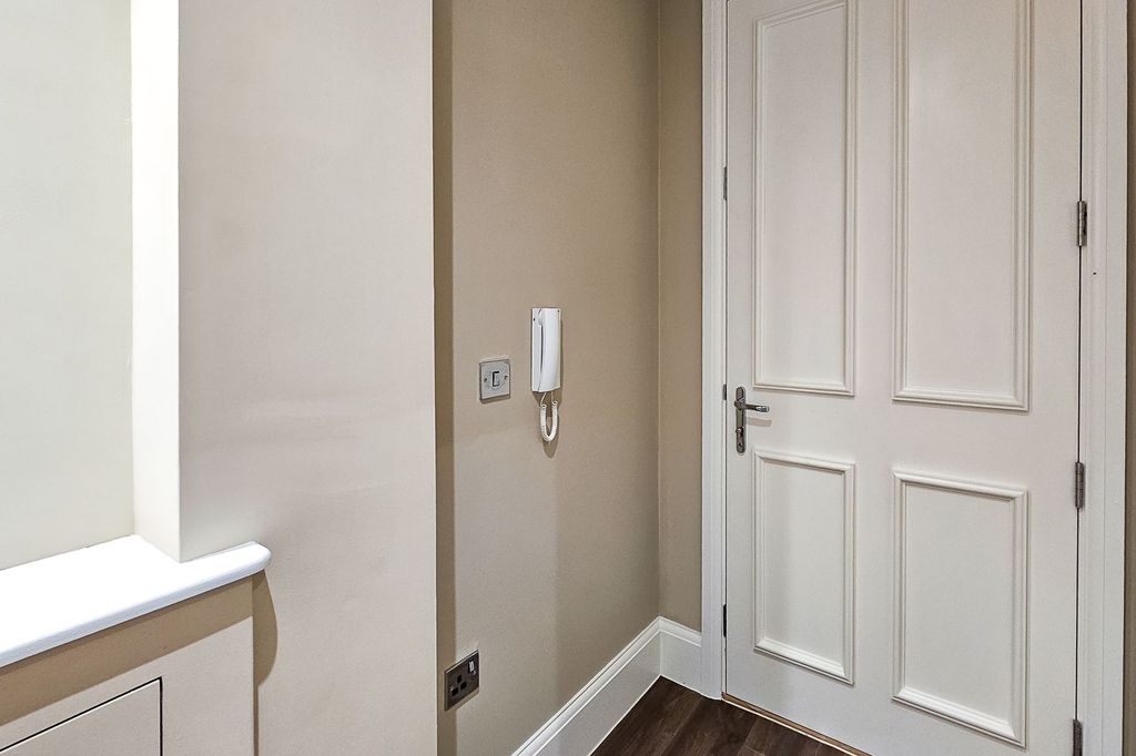 Additional image 12 of 2 bed flat to rent11 Windsor Court, Clarence Drive HG1