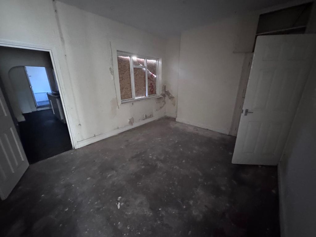 Property photo 3 of 5 Dining Room