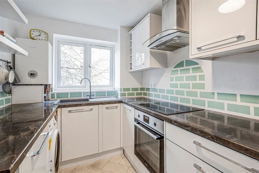 Property photo 3 of 6