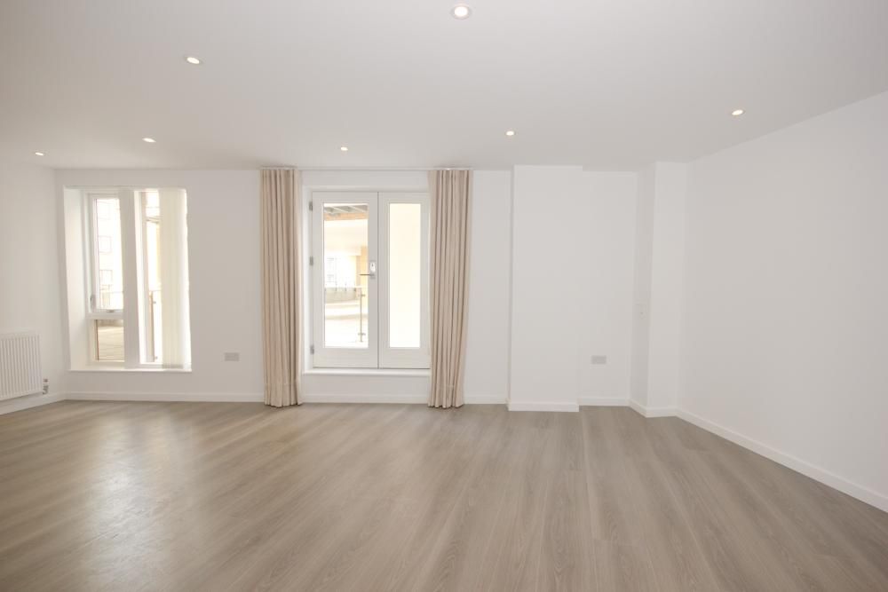 Property photo 3 of 12 Living Room