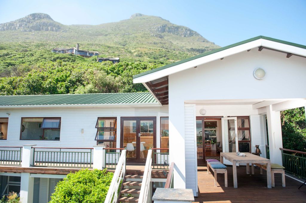 Property photo 2 of 17 Fh1734458