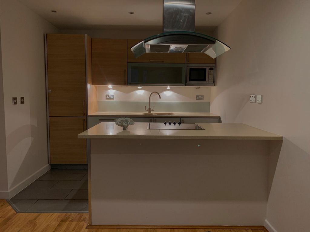 Property photo 2 of 17 Kitchen
