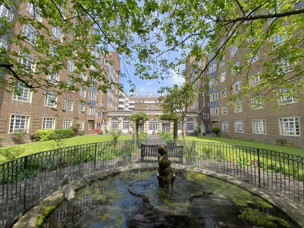 Property photo 1 of 17 Harewood Gardens Pond 2 Small.Jpg