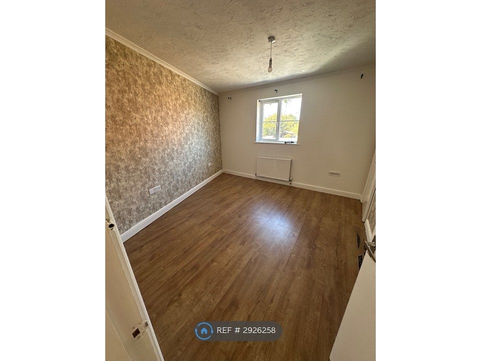 Property photo 2 of 3