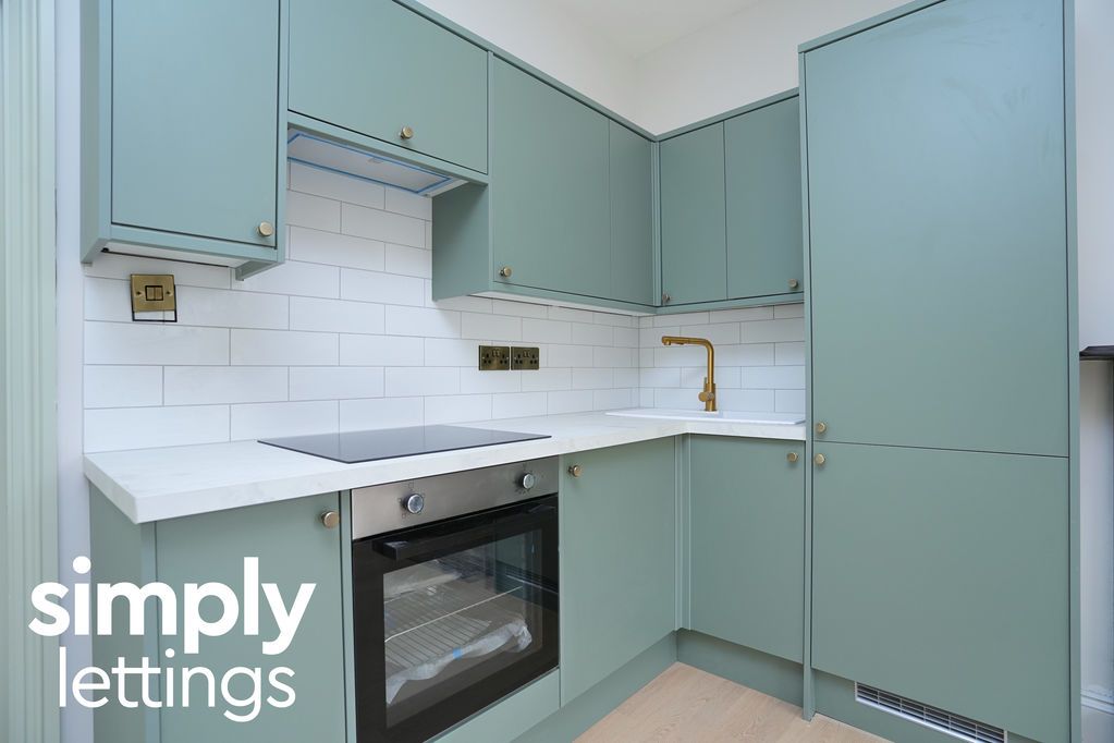 Property photo 3 of 18 Photo 12