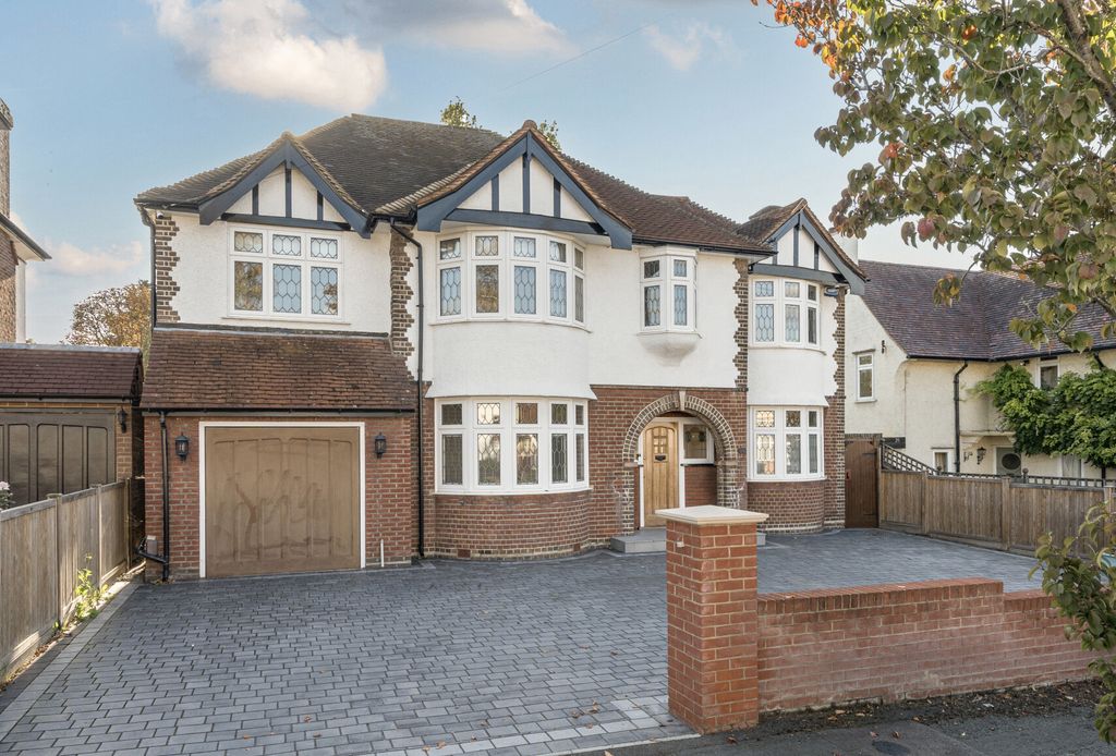 Property photo 1 of 22 1360883-25-68dc0F...