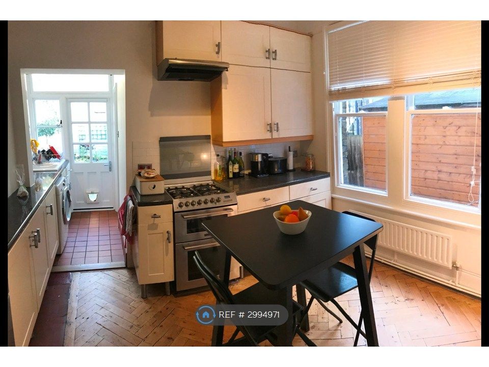 Property photo 3 of 7 Kitchen Diner