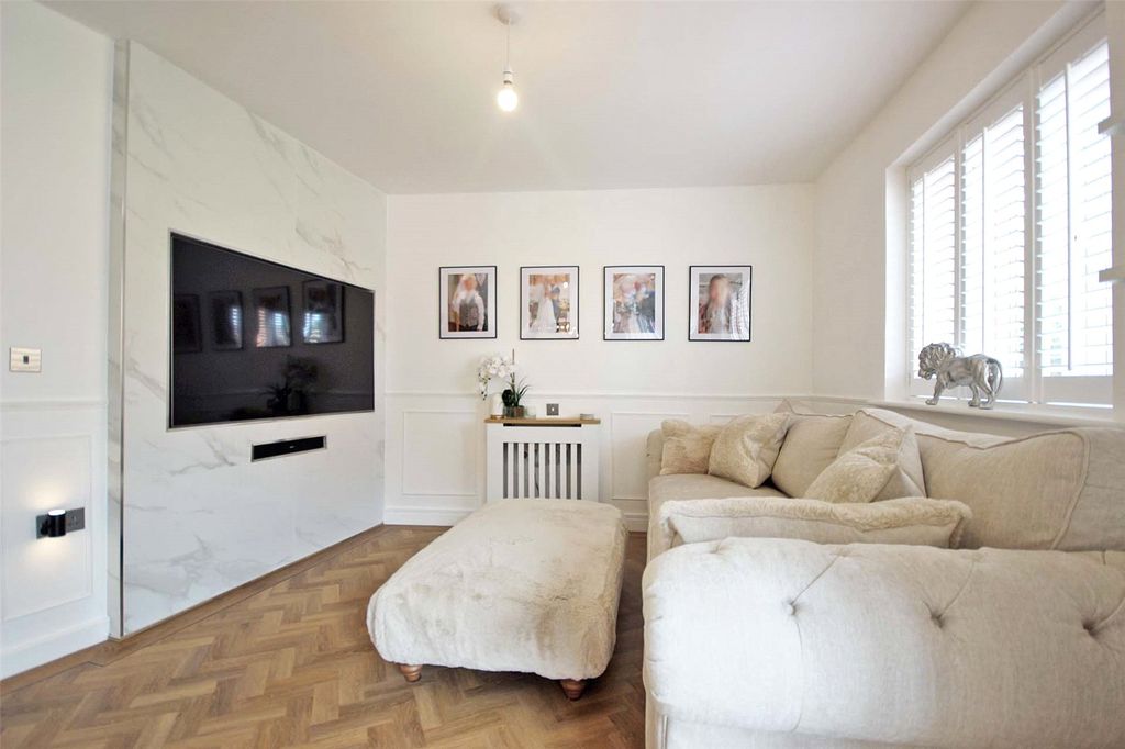 Property photo 3 of 19 Picture No. 37