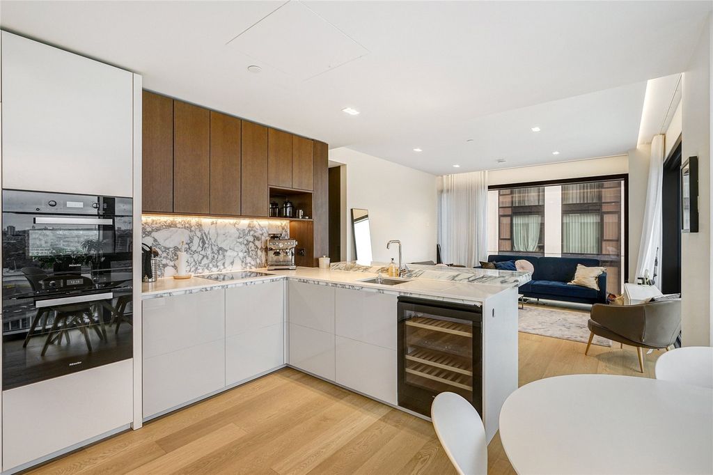 Property photo 2 of 17 Kitchen