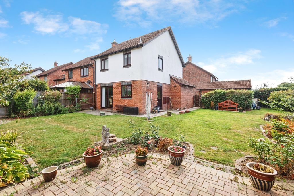 Property photo 2 of 16 Photo