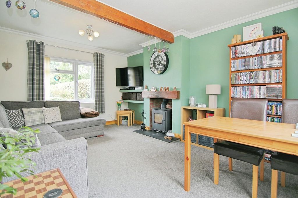 Property photo 2 of 21 Living Room