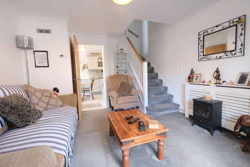 Property photo 3 of 17