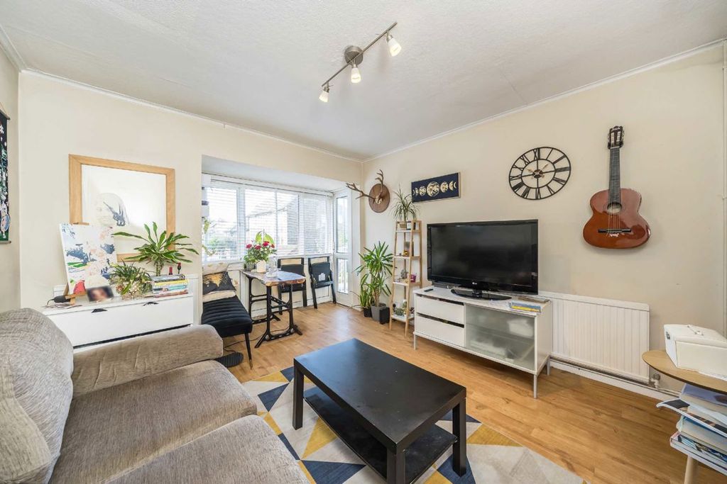 Property photo 2 of 5