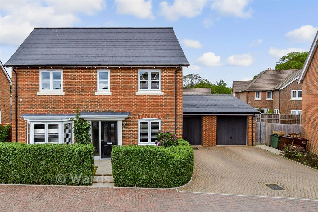 Property photo 1 of 21 External (Brochure)