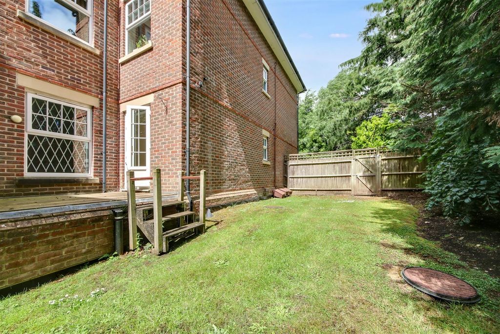 Property photo 3 of 16 Img_4174-Img_4178.Jpg