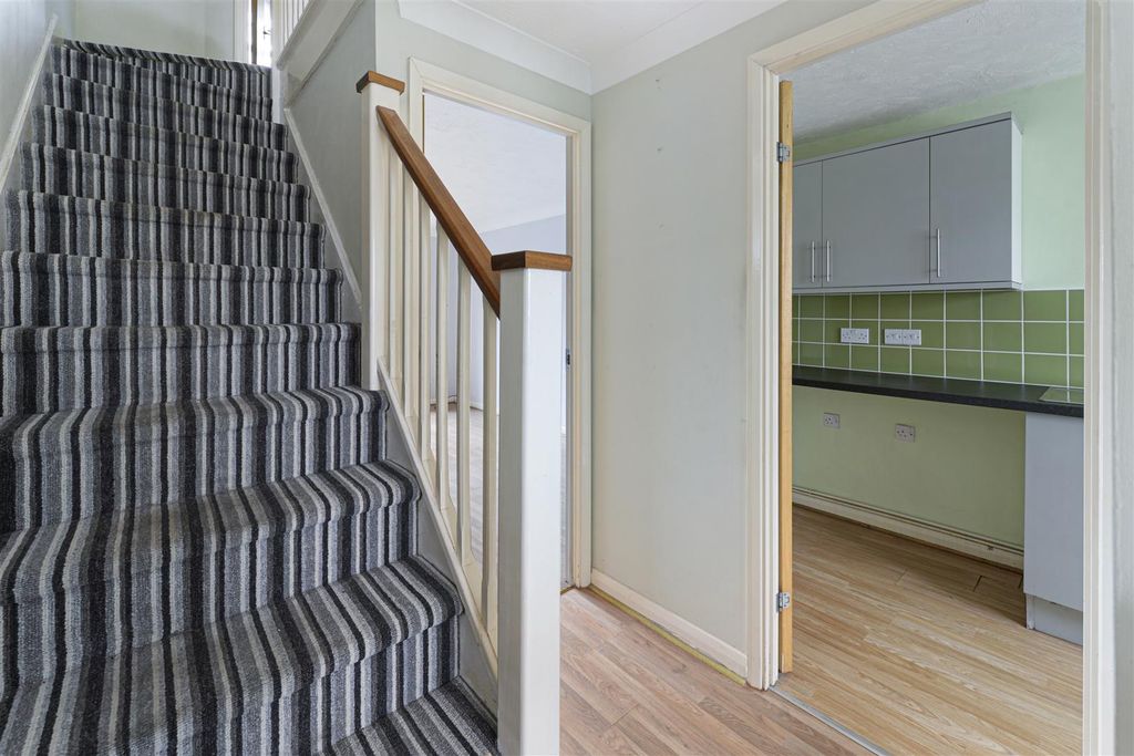 Property photo 2 of 13 29Theshires02.Jpg