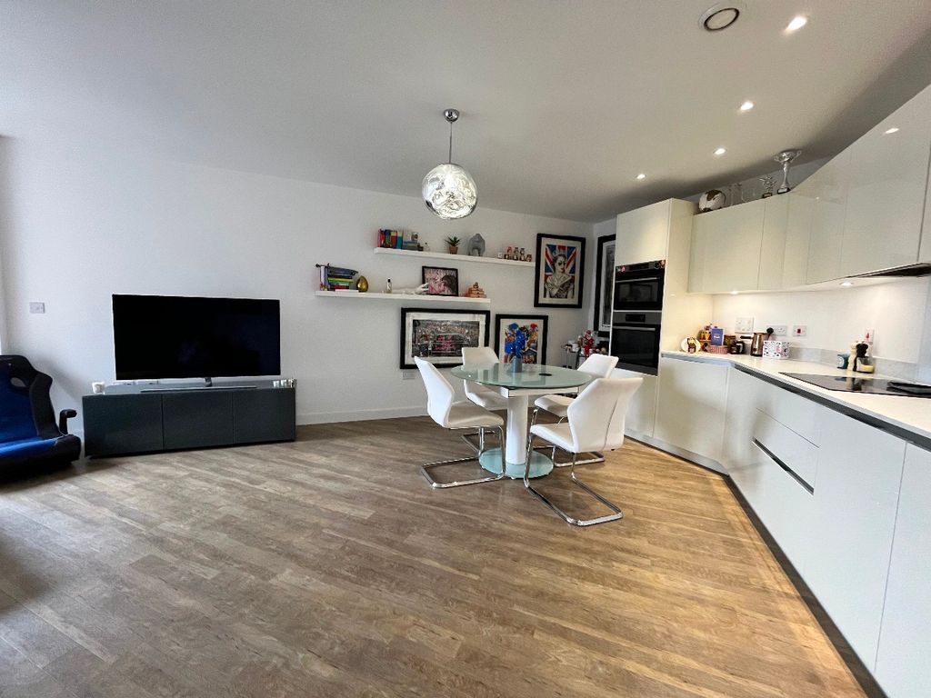 Property photo 3 of 7