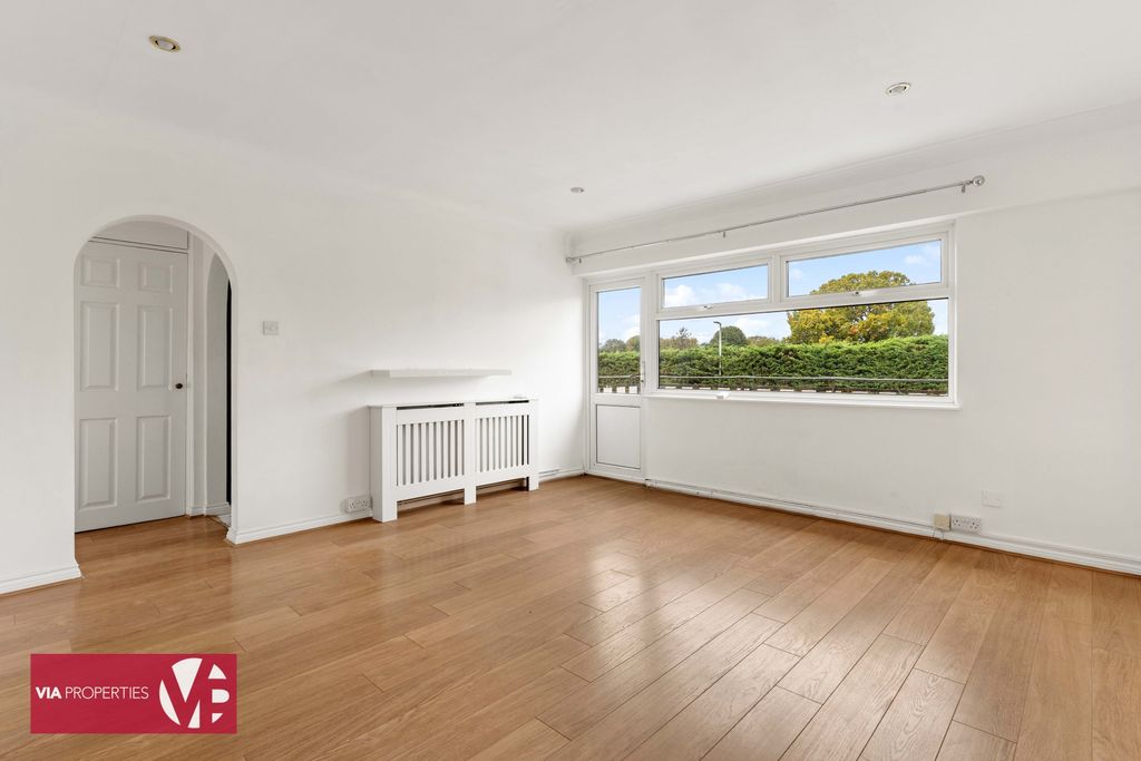 Property photo 2 of 13 Photo 1