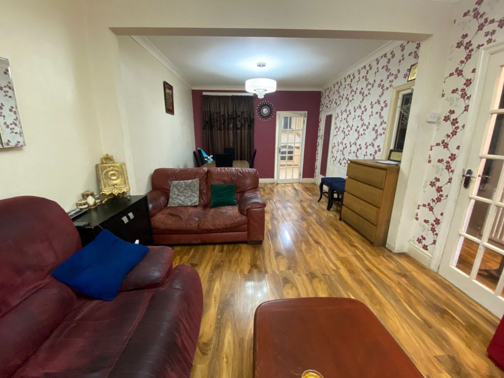 Property photo 3 of 20