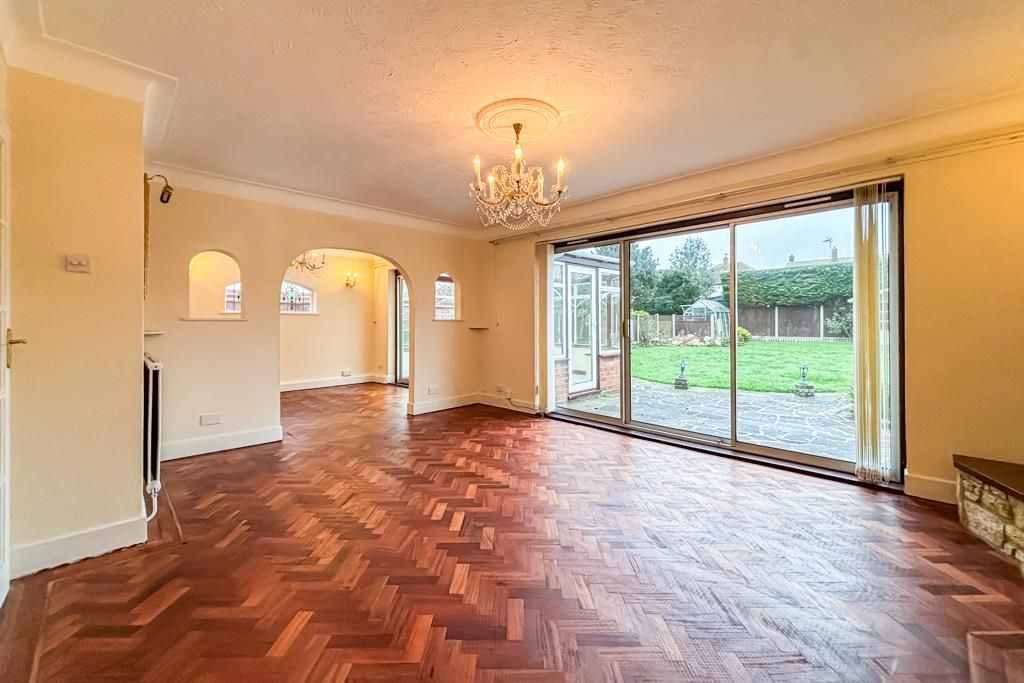 Property photo 2 of 20 Lounge