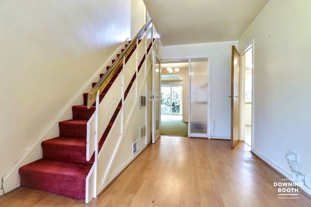 Property photo 2 of 24