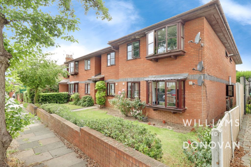 Property photo 1 of 13