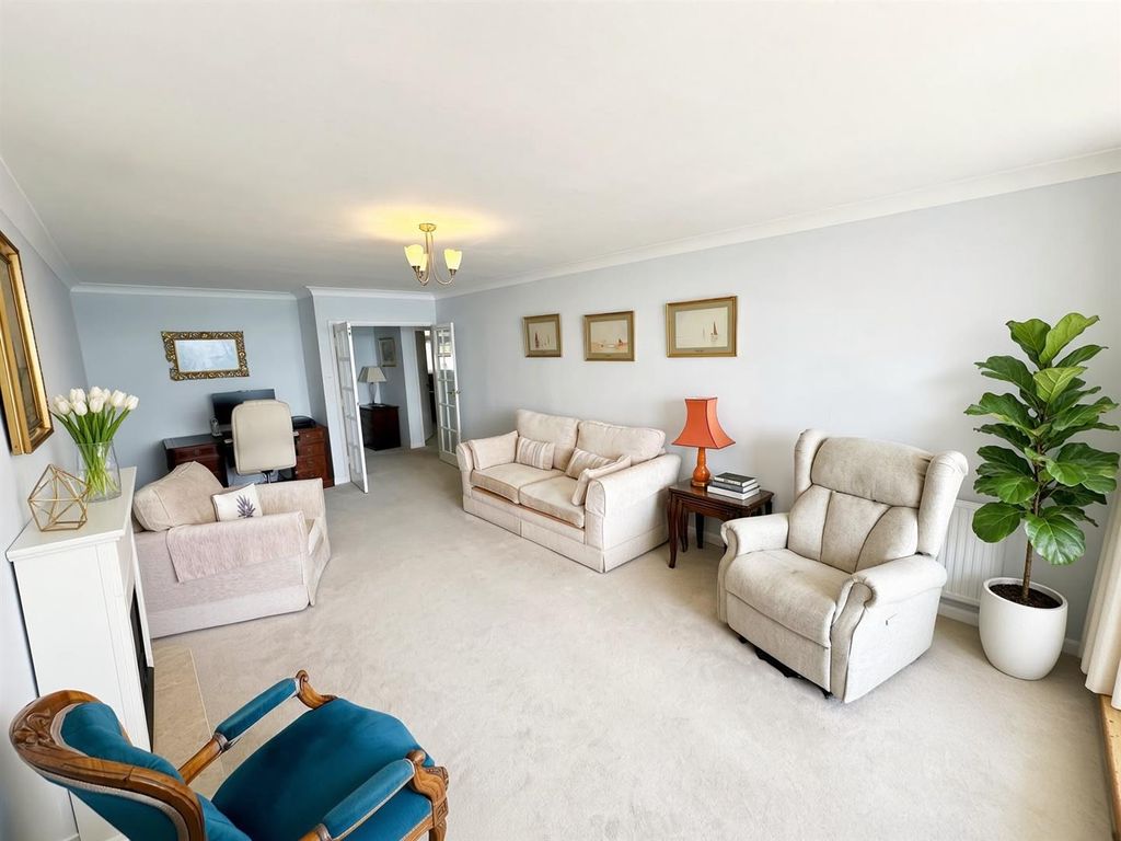 Property photo 3 of 17 7.Jpg