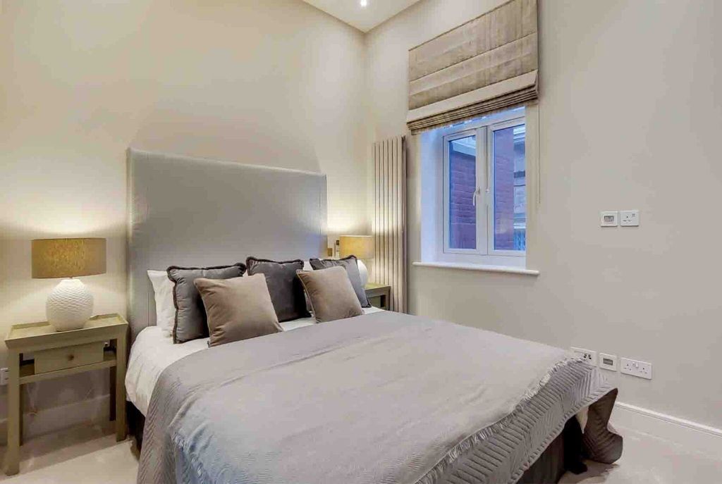 Property photo 3 of 14 Bedroom