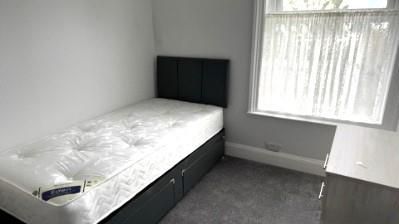 Property photo 1 of 2 Bed 1.Jpeg