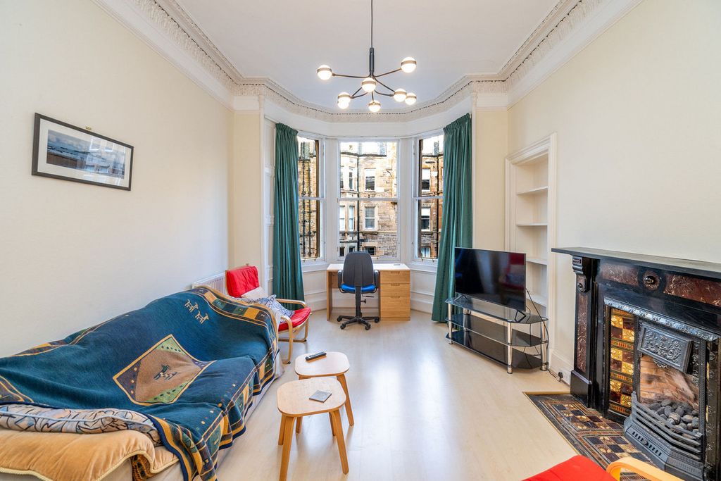 Property photo 2 of 39