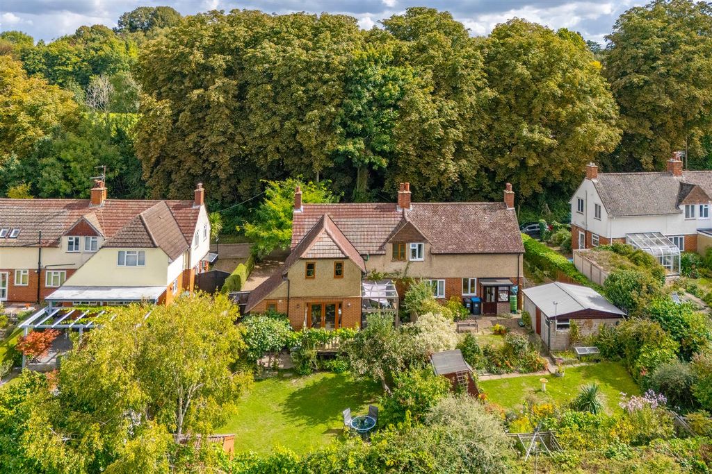 Property photo 3 of 34