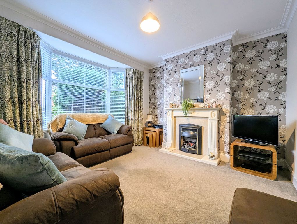 Property photo 2 of 27