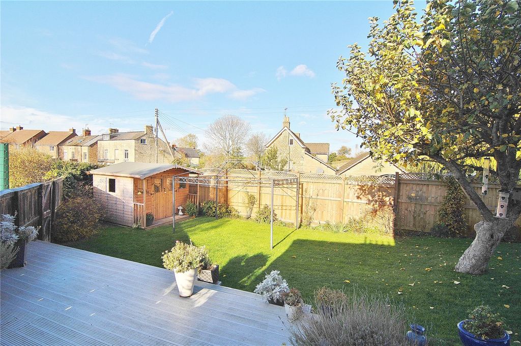 Property photo 2 of 24 Picture No. 36