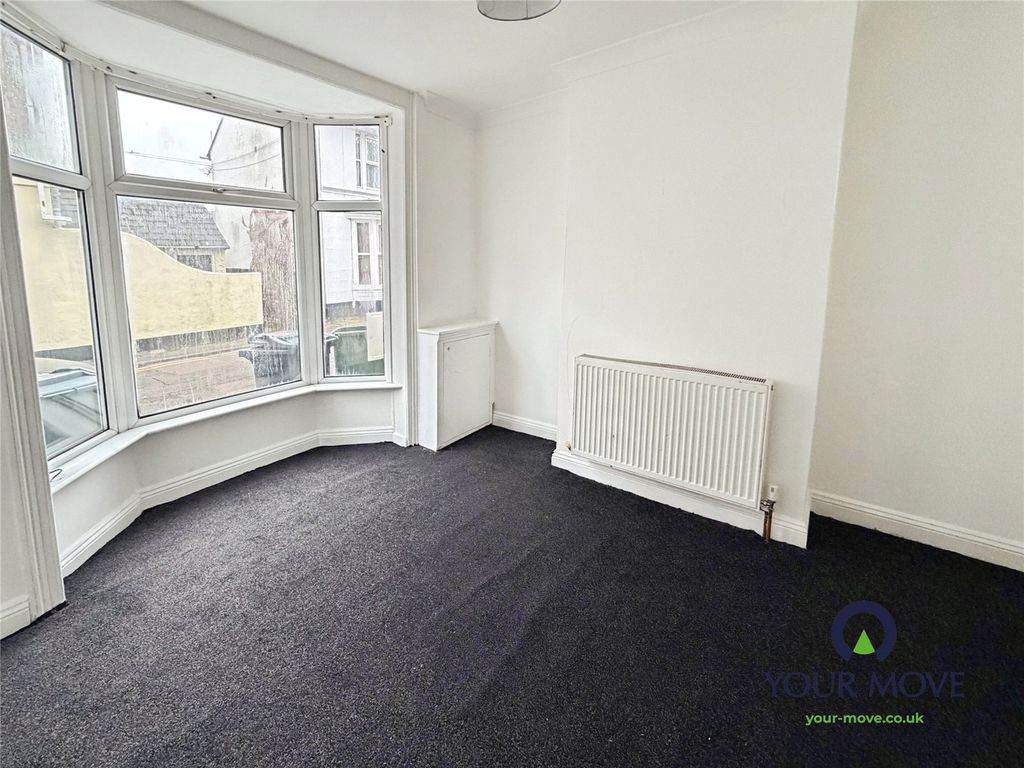 Property photo 3 of 7 Bedroom