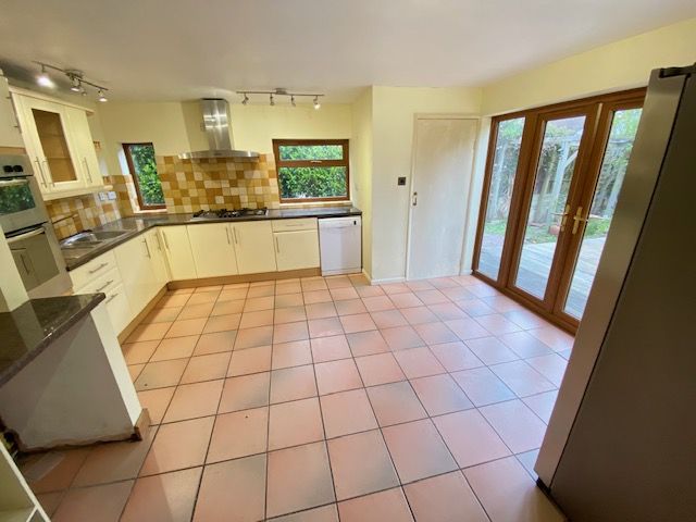 Property photo 3 of 13 Kitchen